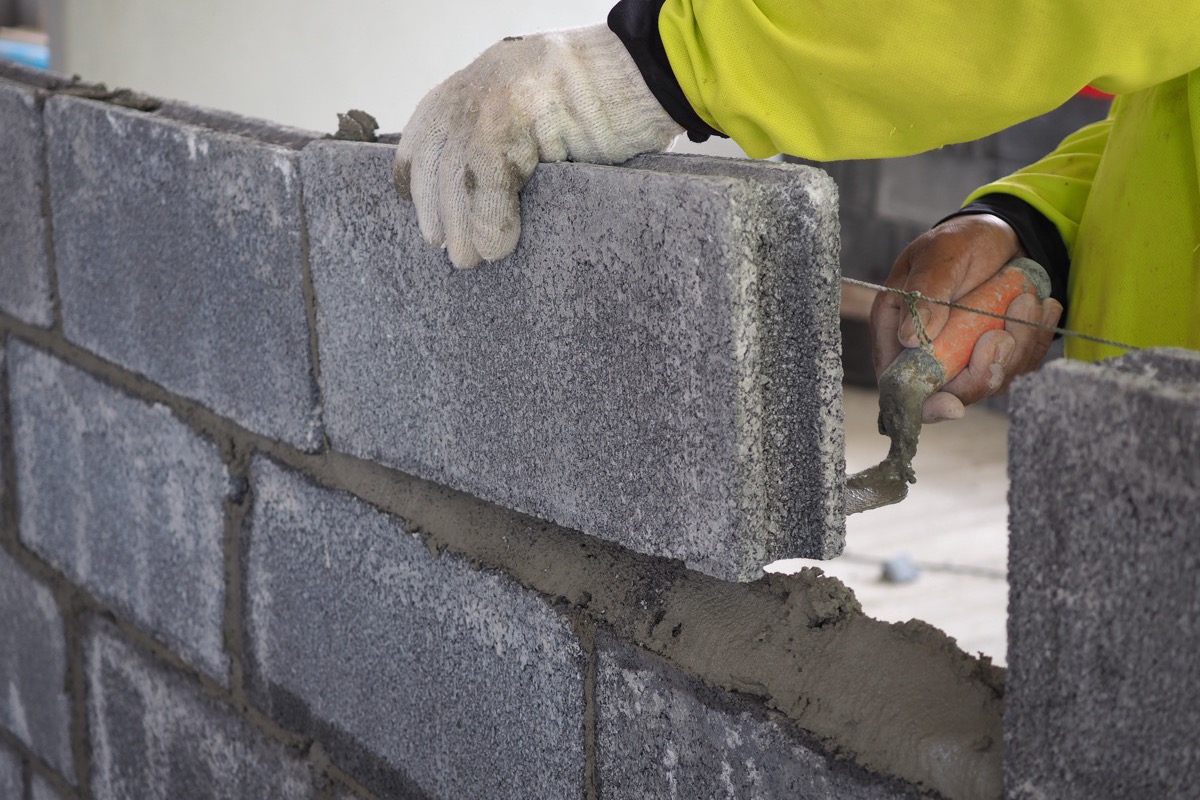 masonry contractors philadelphia hand-finishing brickwork